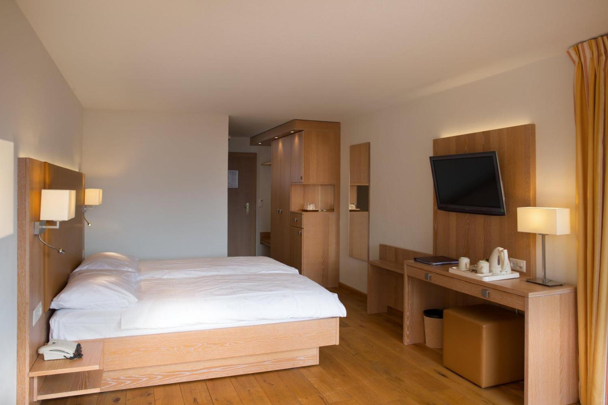 Hotel Helvetia Intergolf Crans-Montana Esterno foto