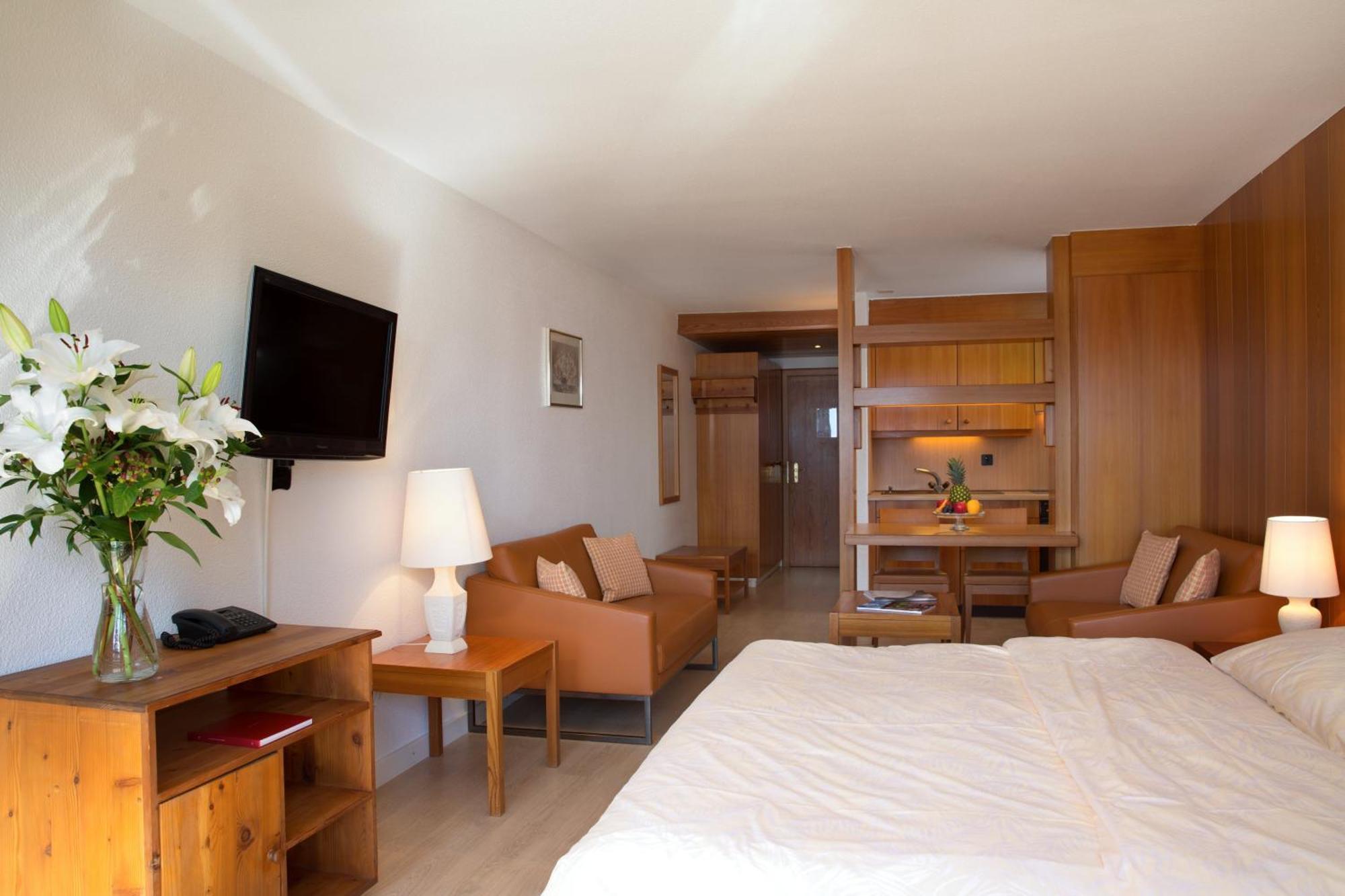 Hotel Helvetia Intergolf Crans-Montana Esterno foto